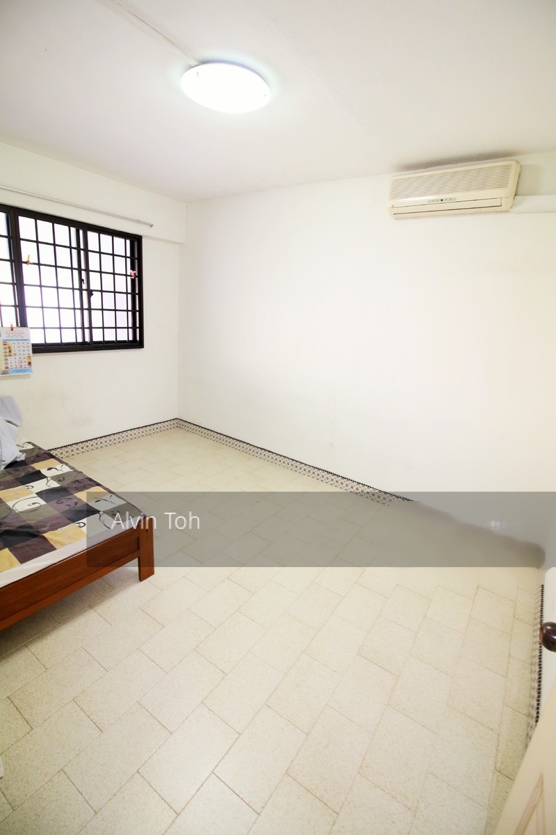 Blk 264 Jurong East Street 24 (Jurong East), HDB 3 Rooms #192949622